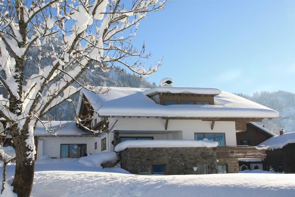 Fuegenschuh'S Ferienwohnungen Bad Hindelang Exterior photo